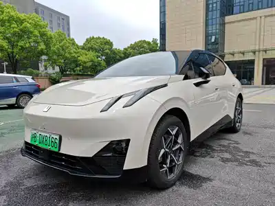 Lynk & Co Z20 2025
