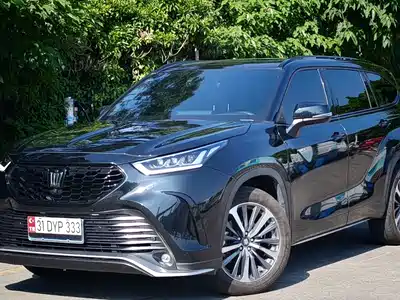 Toyota Crown Kluger 2025