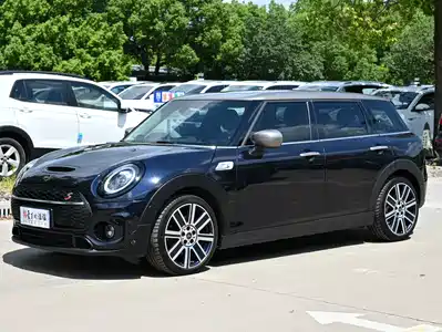 MINI CLUBMAN 2021