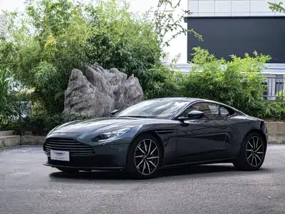 Aston Martin DB11 2020
