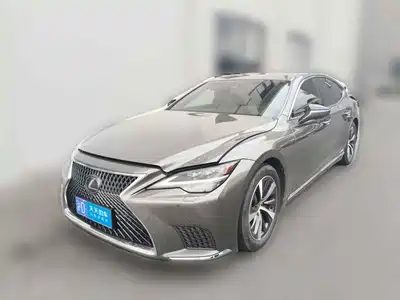 Lexus LS 2021