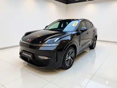 Lynk & Co 08 EM-P 2024