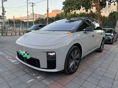 Li Auto i8 2025