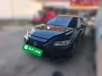 Lexus ES 2024