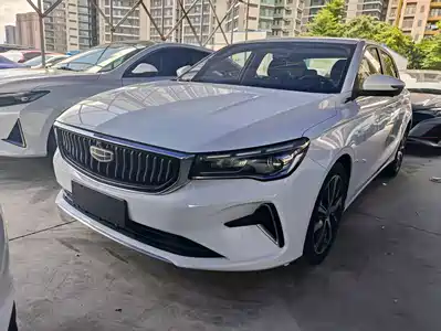 Geely Emgrand 2021