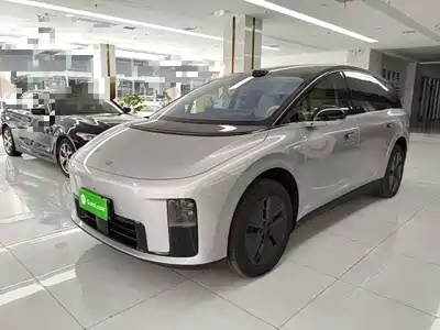 Li Auto i8 2025