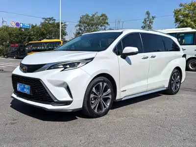 Toyota Granvia 2023