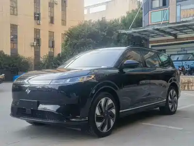 Dongfeng Yipai eπ008 2025