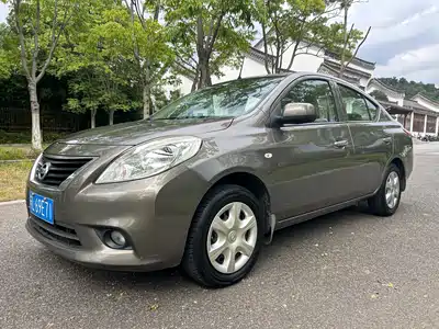 Nissan Sunny 2012
