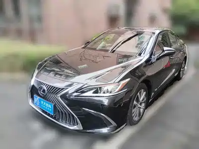 Lexus ES 2021