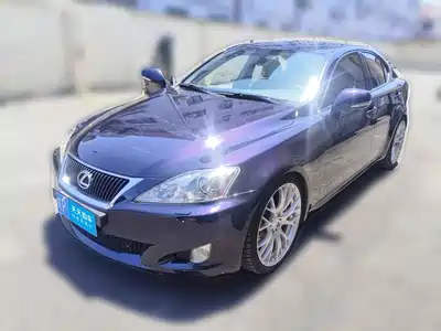 Lexus IS 2010