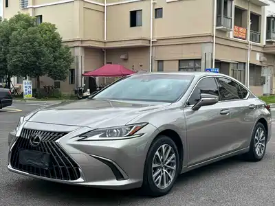 Lexus ES 2024
