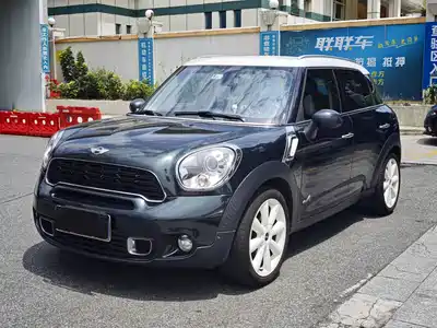 MINI COUNTRYMAN 2013