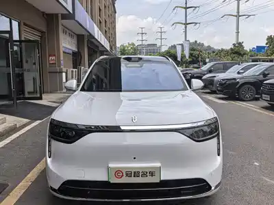AITO Wenjie M8 2025