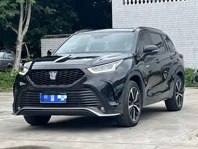 Toyota Crown Kluger 2023