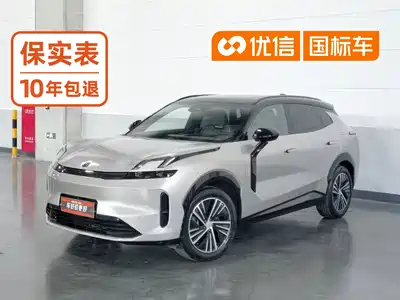 Lynk & Co 08 EM-P 2024