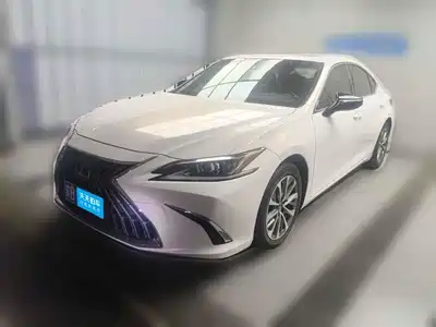 Lexus ES 2022