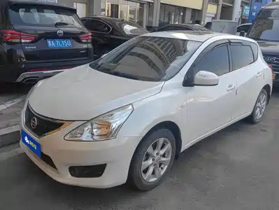 Nissan Tiida 2014