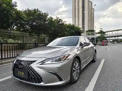 Lexus ES 2024