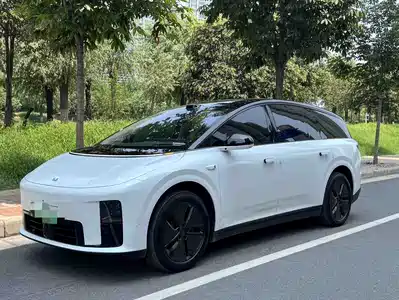 Li Auto i8 2025