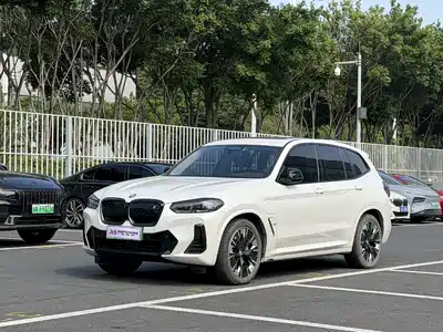BMW iX3 2024