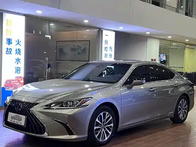 Lexus ES 2021