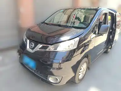 Nissan NV200 2015