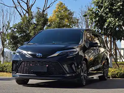 Toyota Granvia 2023