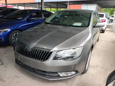 Škoda Superb 2015