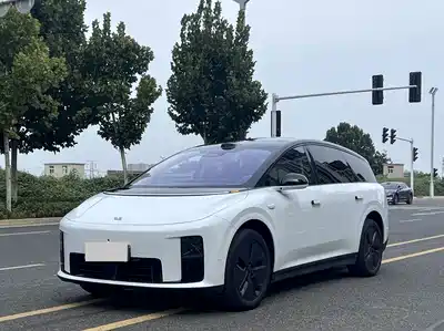 Li Auto i8 2025