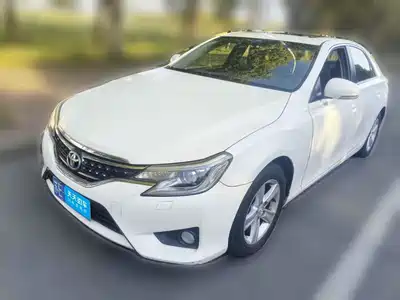 Toyota Reiz 2014