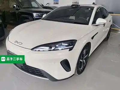 BYD Seal 07 DM-i 2025