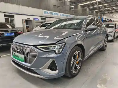 Audi e-tron 2023
