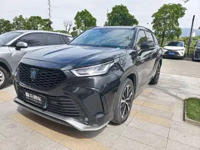 Toyota Crown Kluger 2023