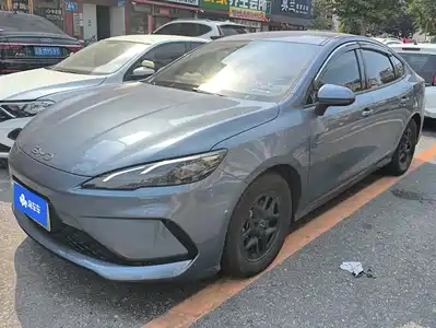 BYD Seal 05 DM-i 2025