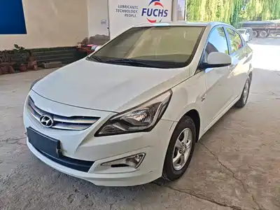 Hyundai Verna 2015