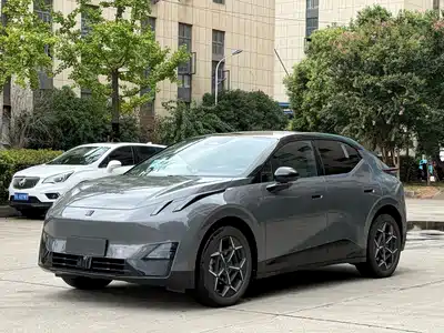 Lynk & Co Z20 2025