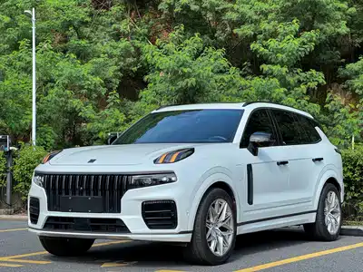 Lynk & Co 09 EM-P 2022