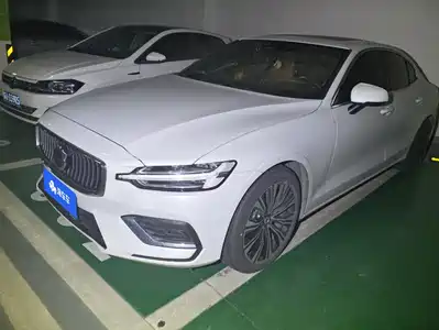 Volvo S60 2023