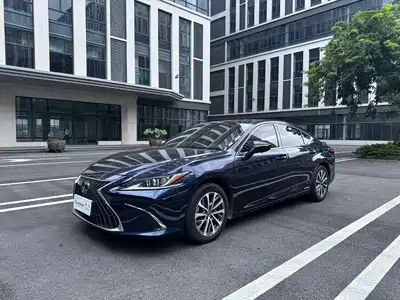 Lexus ES 2021