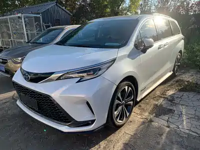 Toyota Granvia 2023