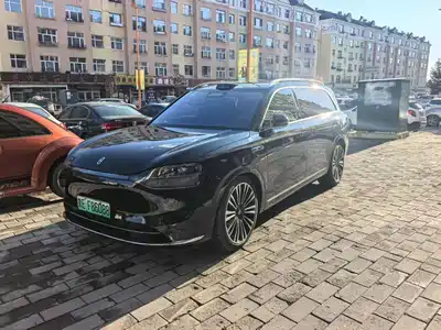 AITO Wenjie M9 2025