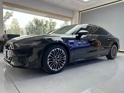Audi A7L 2025