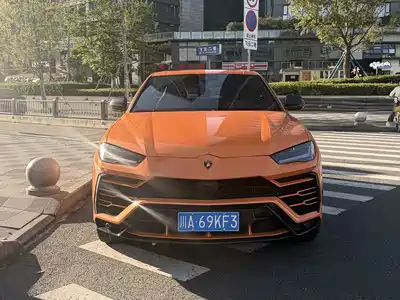 Lamborghini Urus 2021