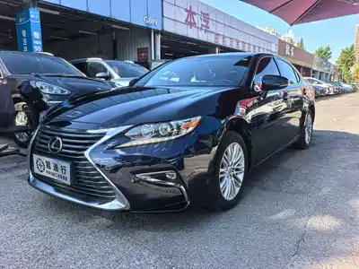 Lexus ES 2016