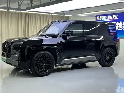 Yangwang U8 2024