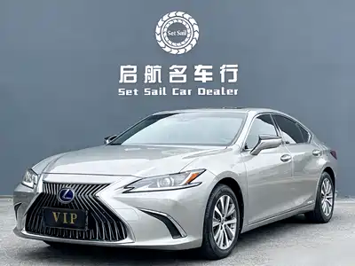 Lexus ES 2021