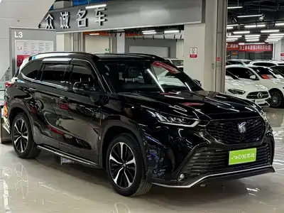 Toyota Crown Kluger 2022