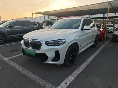 BMW iX3 2024