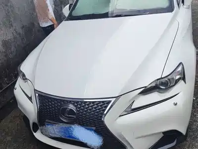 Lexus IS 2016